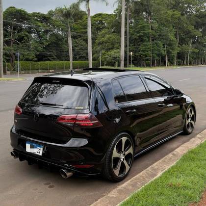 VOLKSWAGEN GOLF 2.0 TSI GTI 16V TURBO GASOLINA 4P AUTOMÁTICO VOLKSWAGEN GOLF 2.0 TSI GTI 16V TURBO GASOLINA 4P AUTOMÁTICO